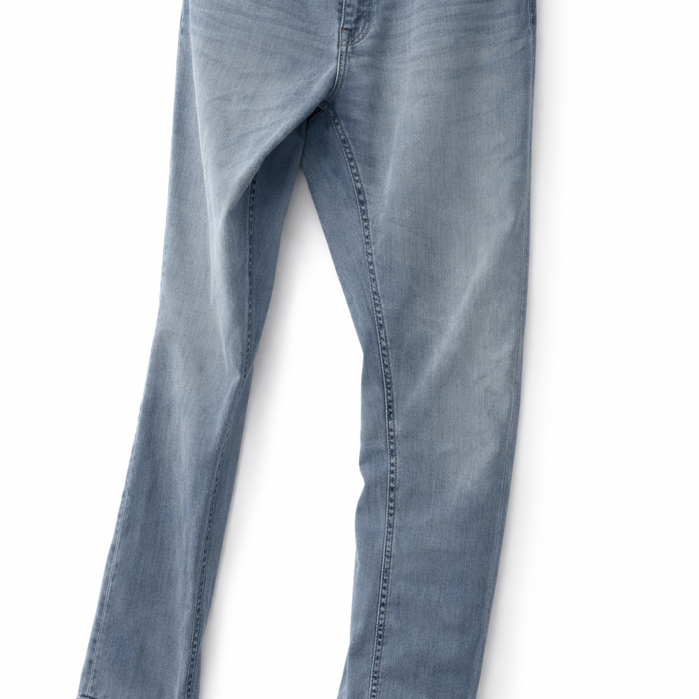 Men's Relaxed Fit Light Blue Jeans